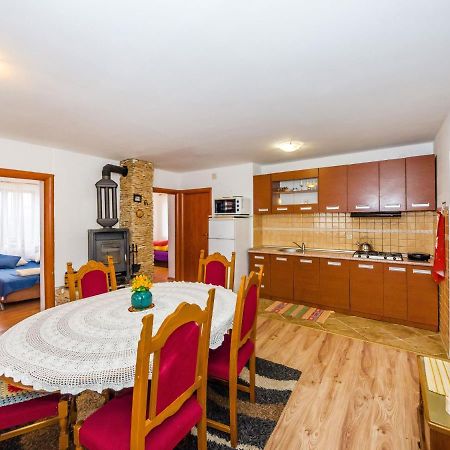 Vacation House Loreta Sveti Rok Екстериор снимка