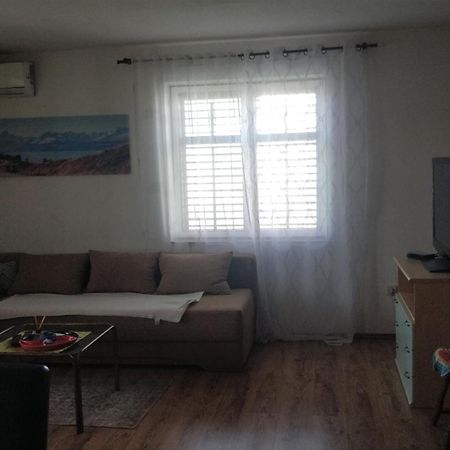 Vacation House Loreta Sveti Rok Екстериор снимка