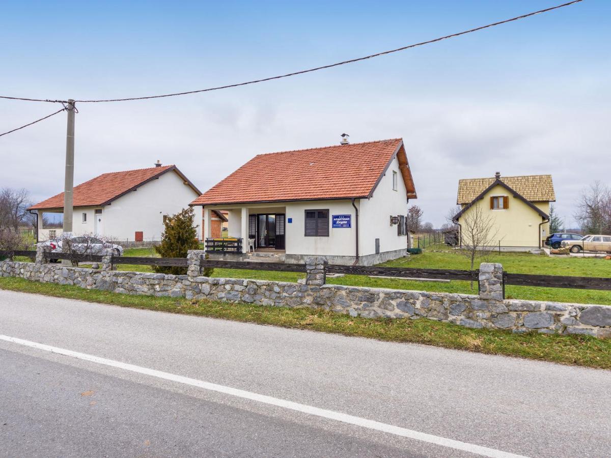 Vacation House Loreta Sveti Rok Екстериор снимка